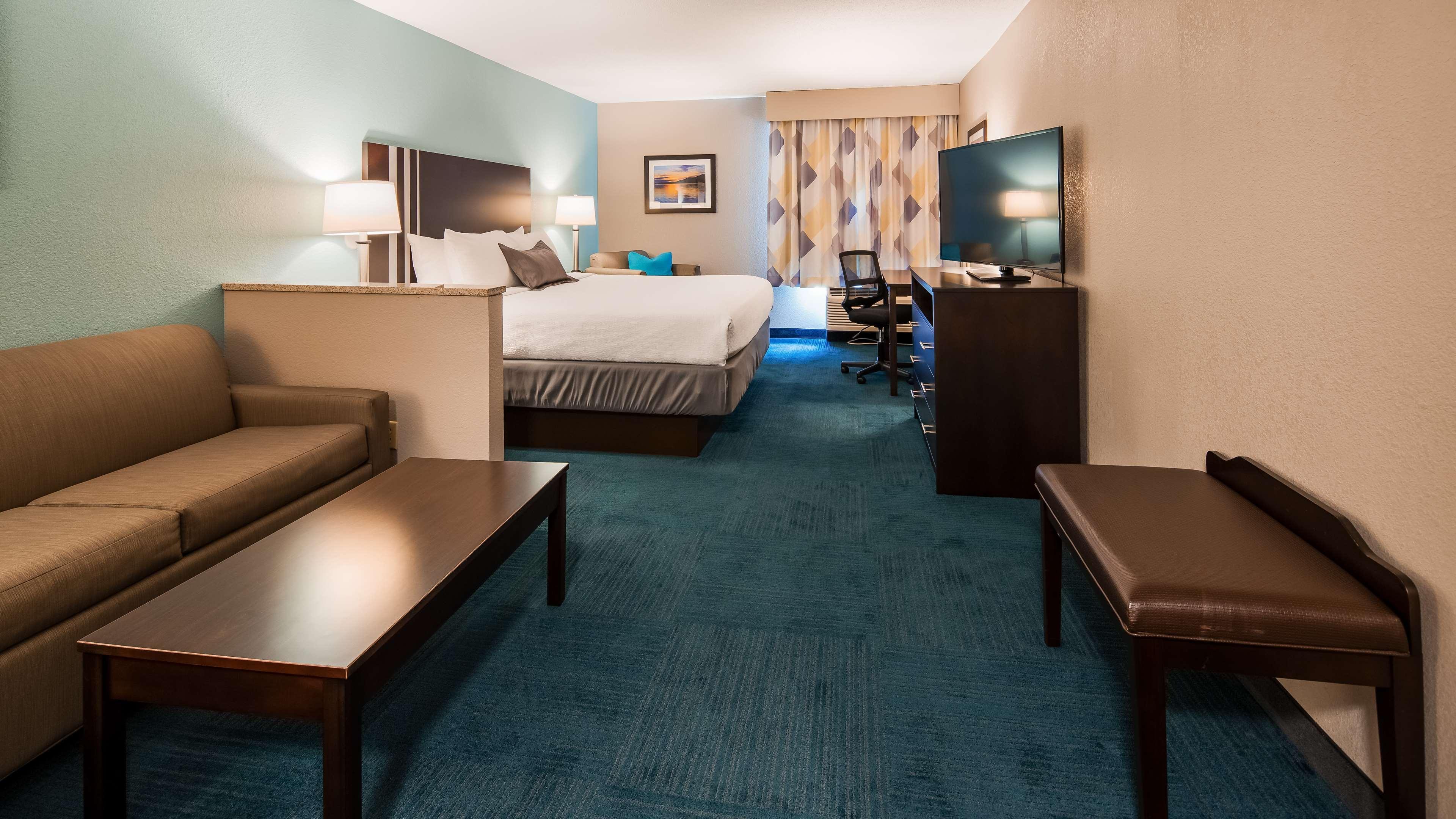 Best Western Hartford Hotel And Suites Bagian luar foto