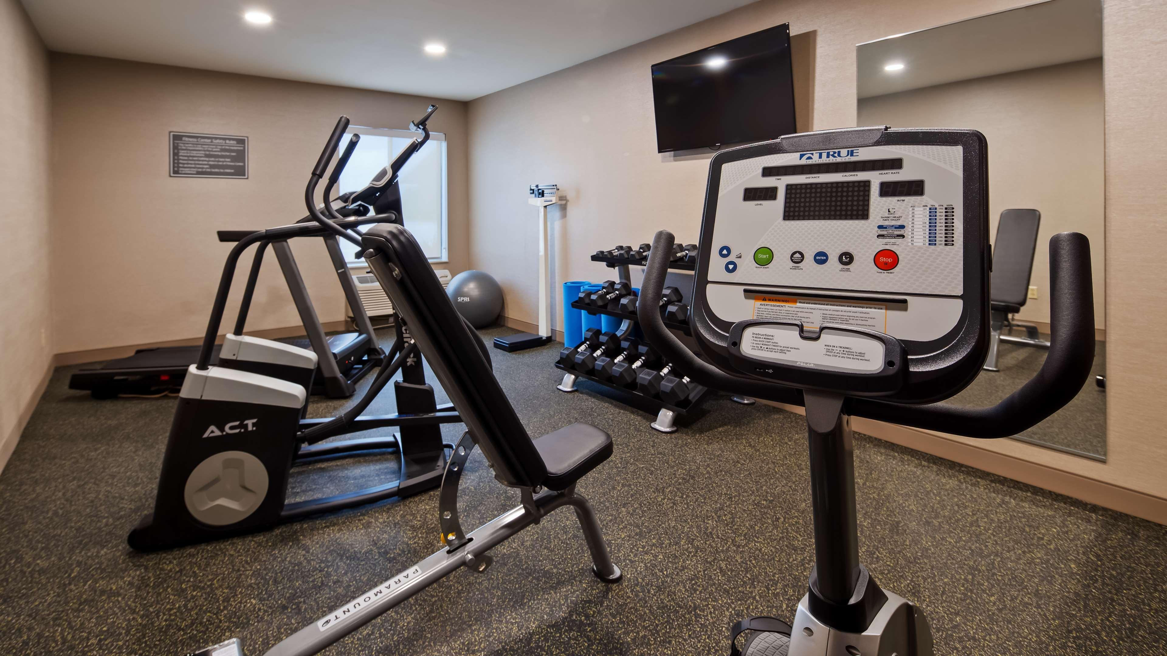 Best Western Hartford Hotel And Suites Bagian luar foto