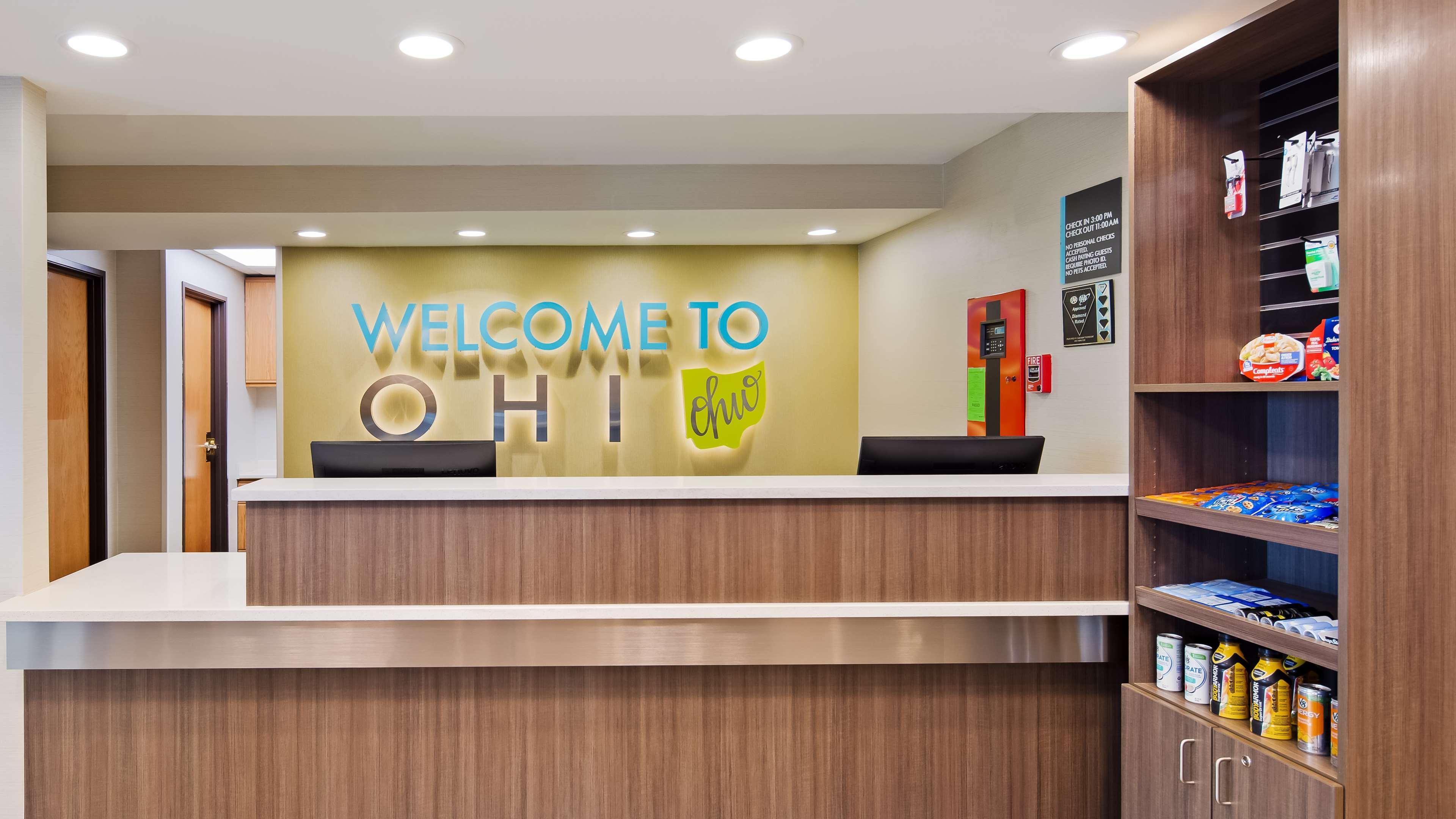 Best Western Hartford Hotel And Suites Bagian luar foto