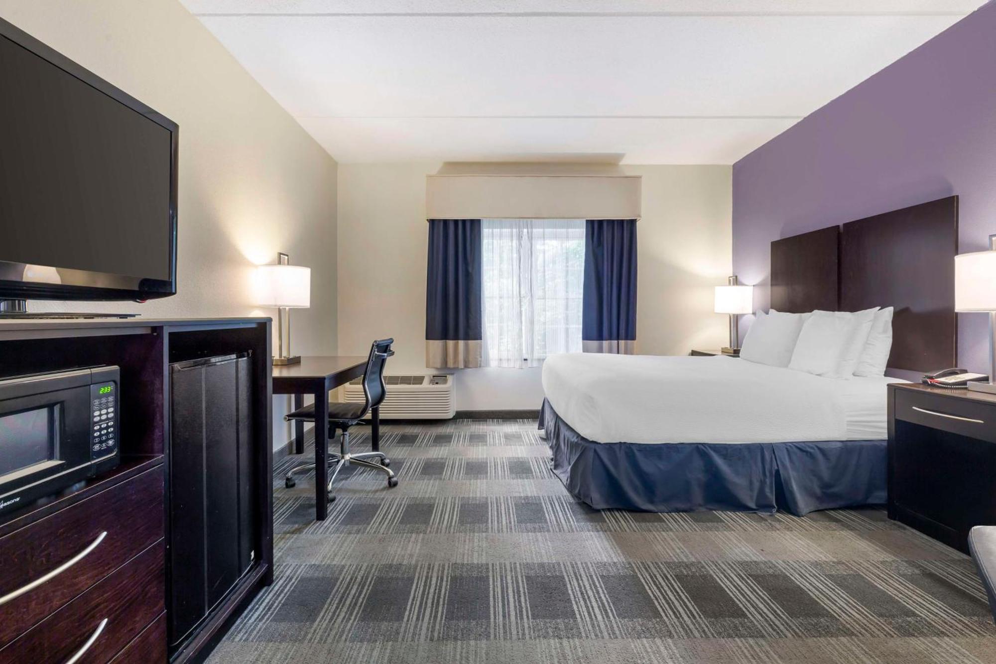 Best Western Hartford Hotel And Suites Bagian luar foto